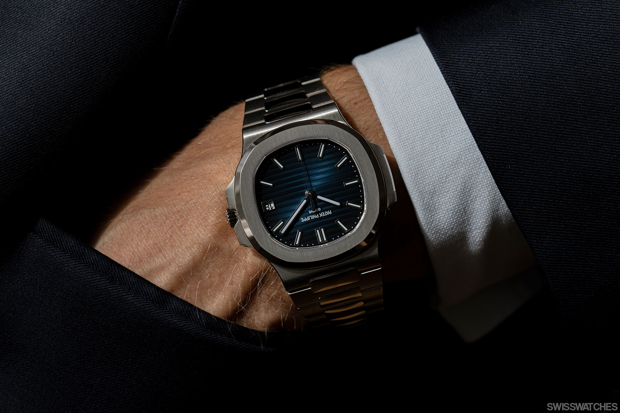 Patek Philippe Introduces the Nautilus Ref. 5811G and Two New Versions of  Cult References - Revolution Watch