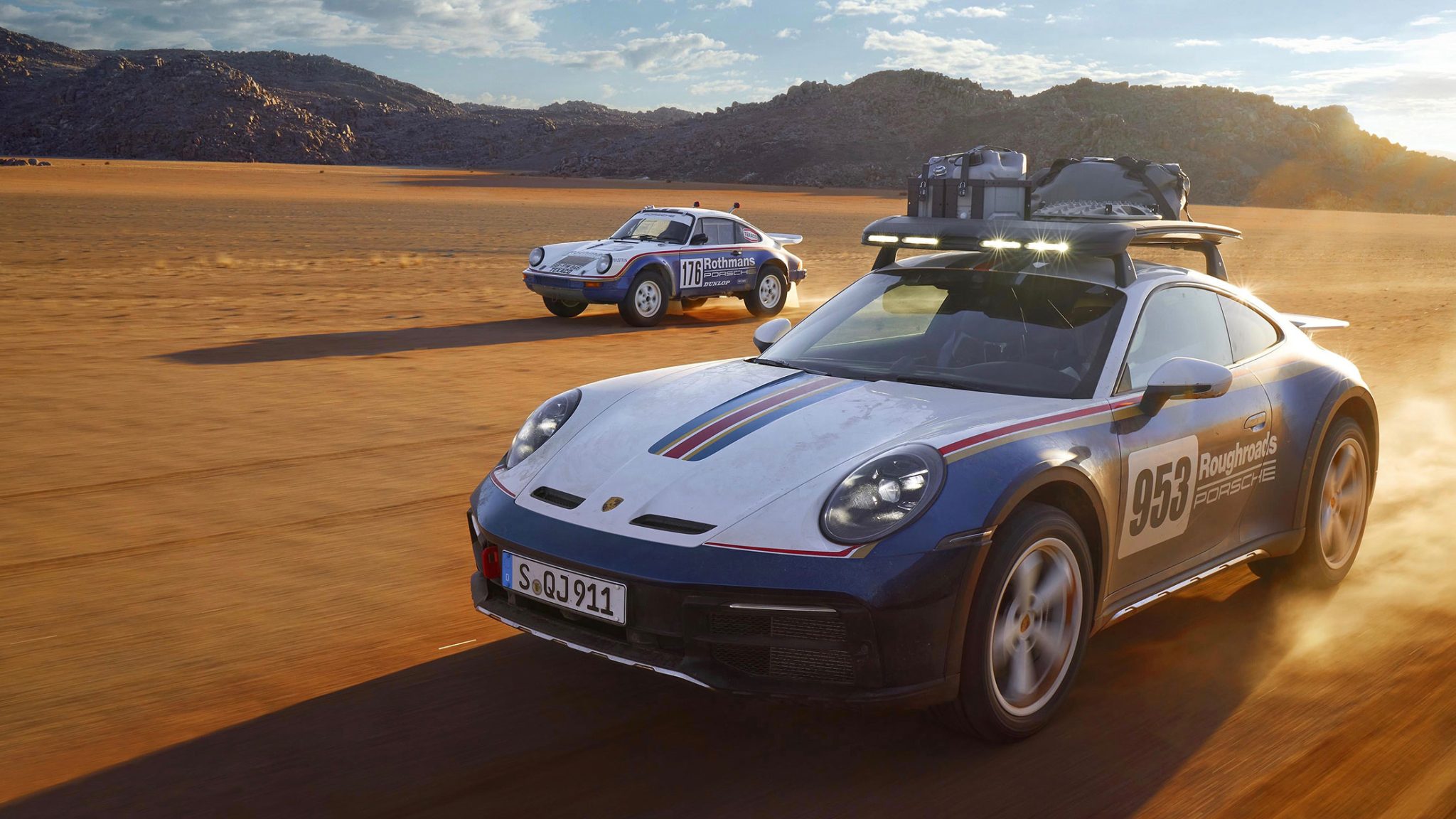 Porsche-911-Dakar-Car-in-the-desert-1
