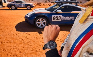 Porsche-Design-Chronograph-1-911-Dakar-and-Porsche-911-Dakar-Cars