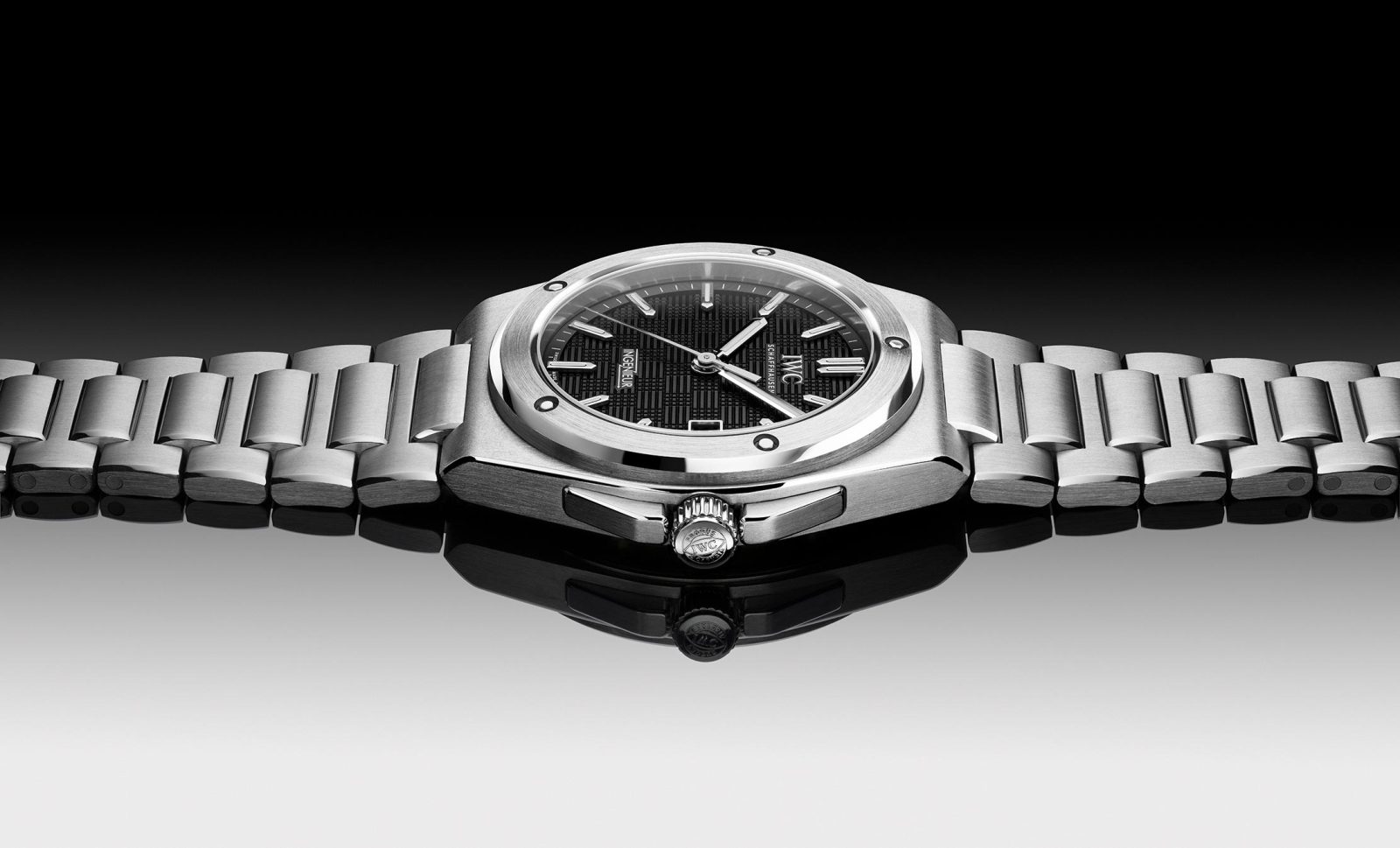 Watches Wonders 2023 IWC Ingenieur Automatic 40 The Long Awaited Return Swisswatches Magazine