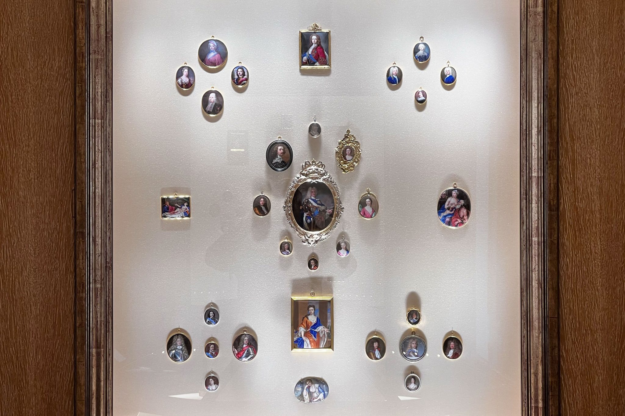 Patek-Philippe-Museum-Enamel-Paintings-7c