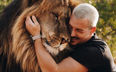 Norqain-WildOne-Hakuna-Mipaka-Brown-11