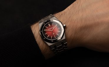 audemars-piguet-royal-oak-Jumbo-extra-thin-39mm-16202xt-titanium-bmg-on-the-wrist