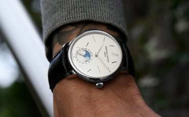 frederique-constant-x-seconde-seconde-slimline-moonphase-date-manufacture-wristshot