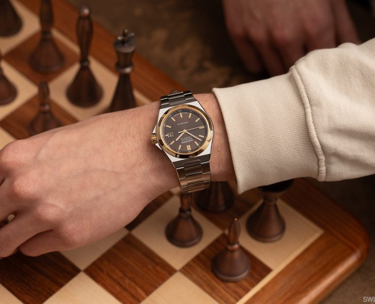 iron-walker-automatic-bicolor-40-WI11 0004-am-handgelenk-2