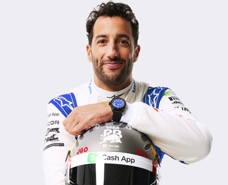 tudor-black-bay-ceramic-blue-m79210cnu-0007-cover