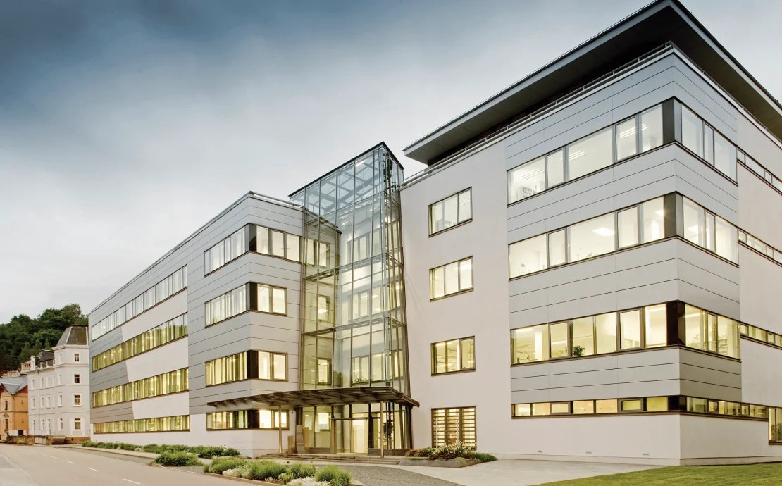 glashuette-original-entrance-hall-of-the-manufactory-cover-image