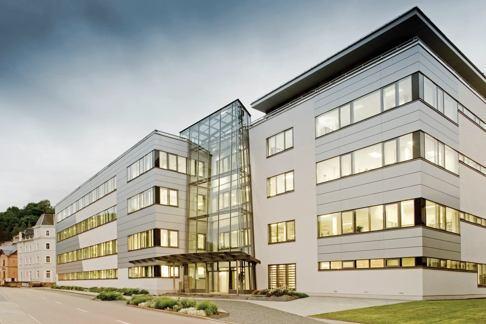 glashuette-original-entrance-hall-of-the-manufactory-cover-image