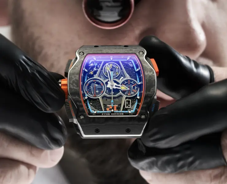 richard-mille-65-01-mclaren-w1-case-savoir-faire-frontal