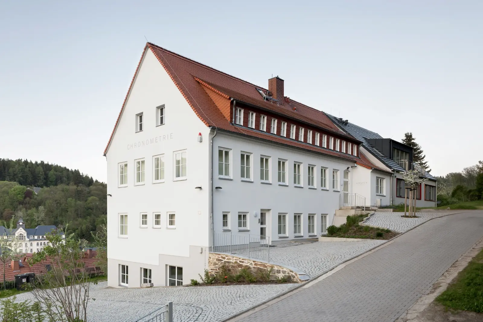 nomos-glashuette-manufacture-chronometrie-1