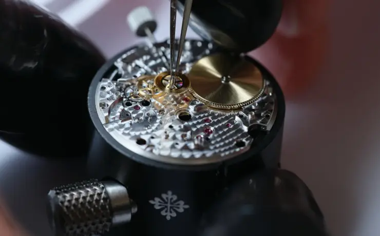 block-2-patek-philippe-watches-service-nautilus-movement