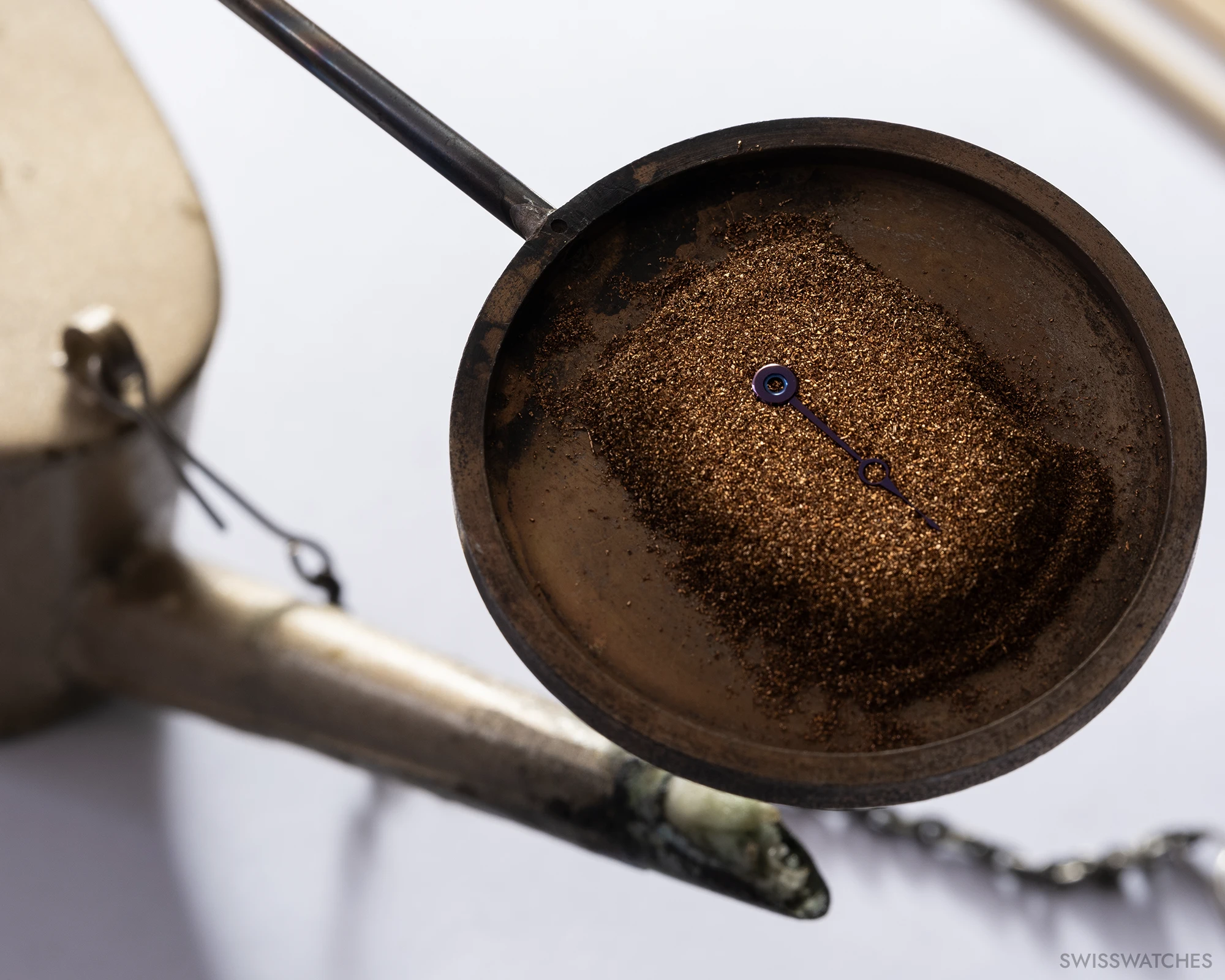 breguet-manufacture-hand-blued-hands