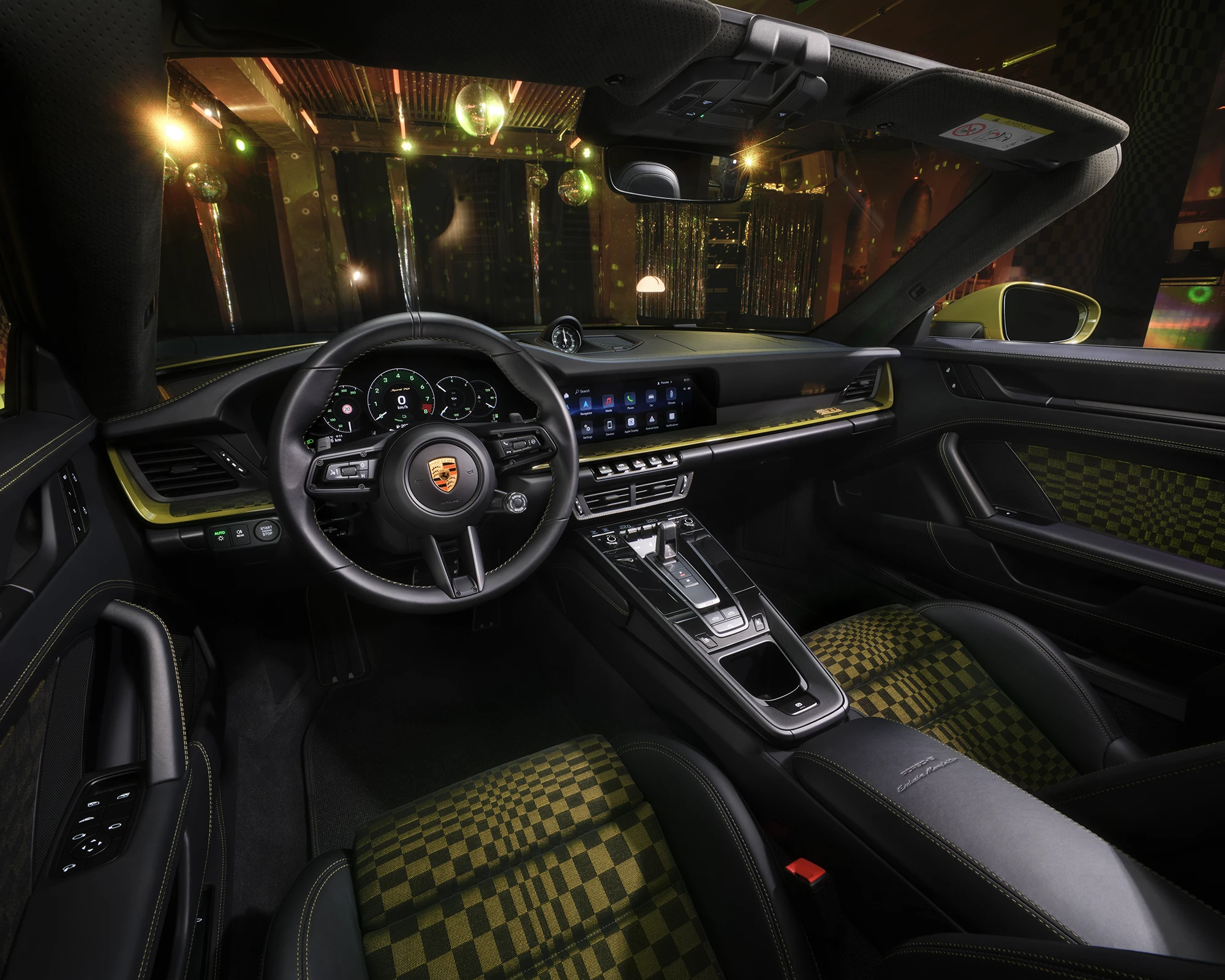 porsche-911-spirit-70-heritage-design-edition-interior