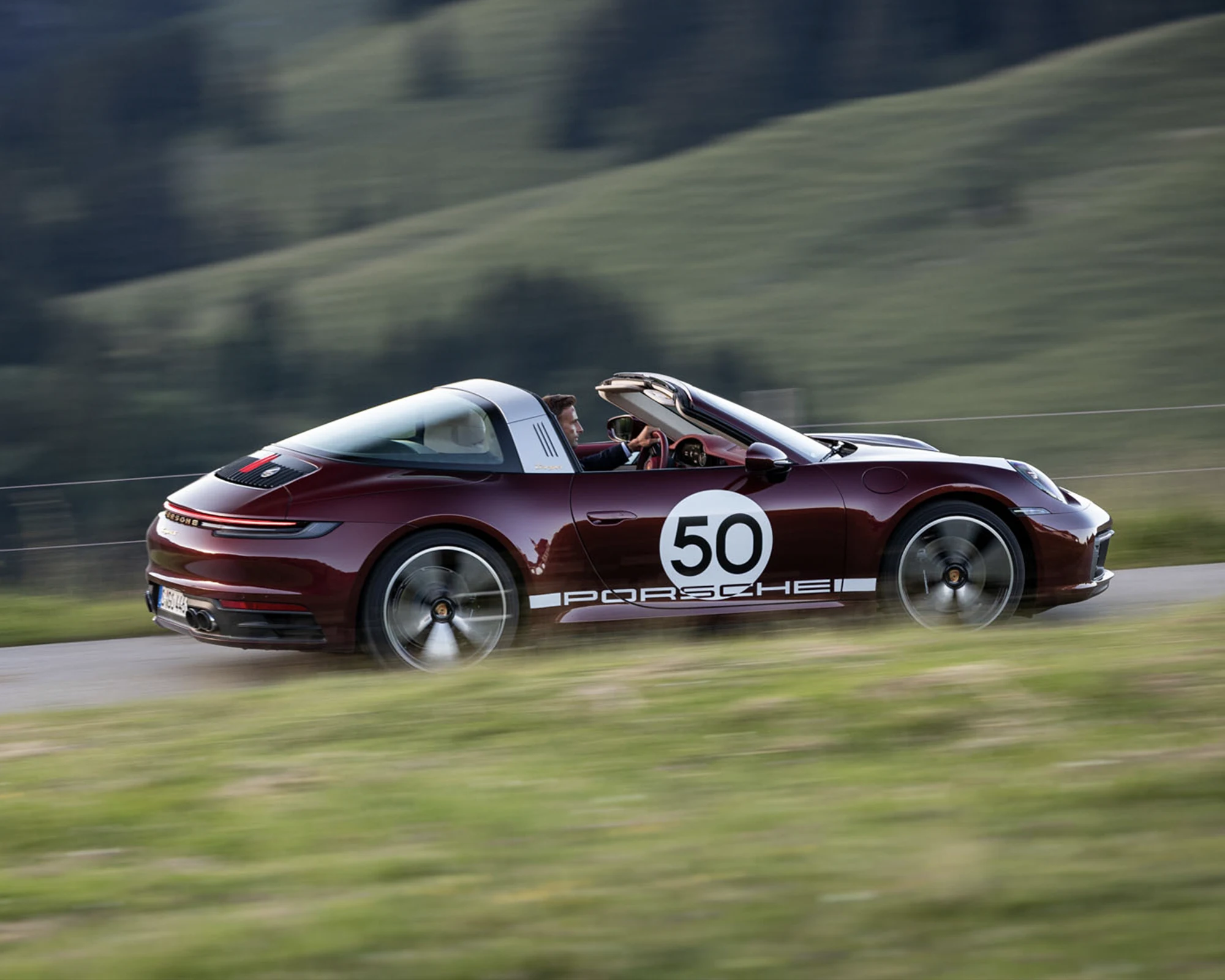 porsche-911-targa-4s-heritage-design-edition