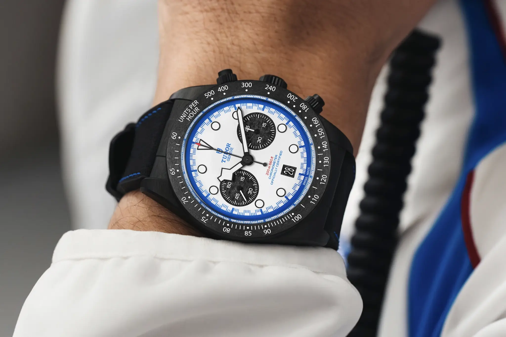 tudor-black-bay-chrono-carbon-25-ref-79377kn-on-the-wrist